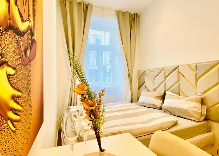 Lovely 4-br Retreat Ottakring With Stunning Apartamento