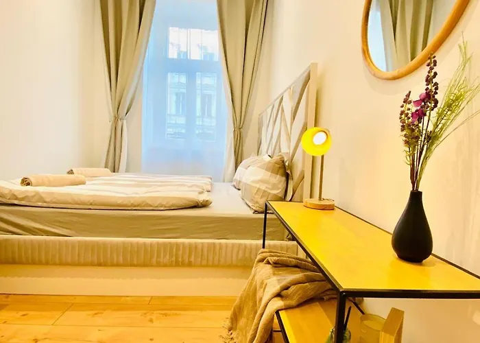 Lovely 4-br Retreat Ottakring With Stunning Apartamento Viena