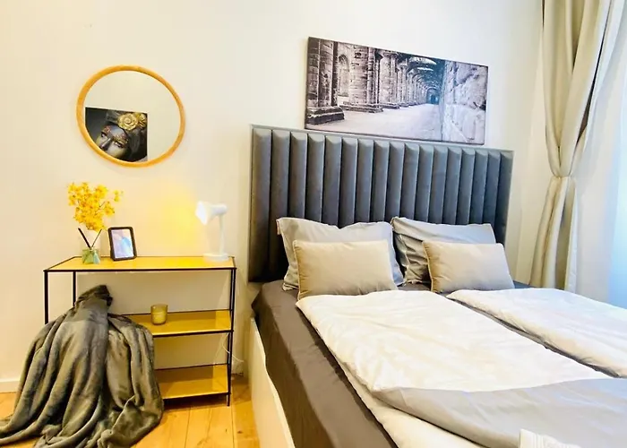 Lovely 4-br Retreat Ottakring With Stunning Apartamento