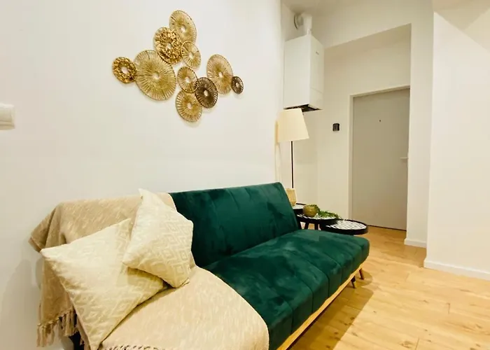 Lovely 4-br Retreat Ottakring With Stunning Apartamento