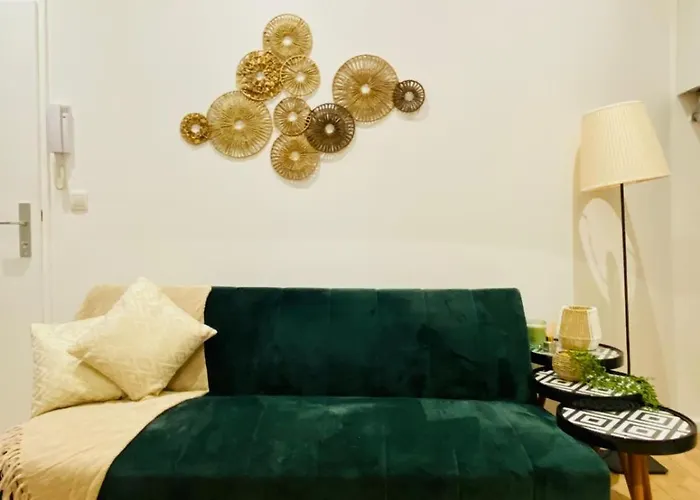 Lovely 4-br Retreat Ottakring With Stunning Viena